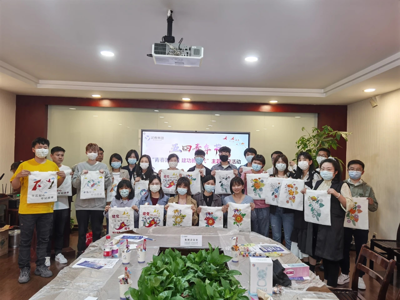 1622603226707307.jpg 386881554103265116.jpg